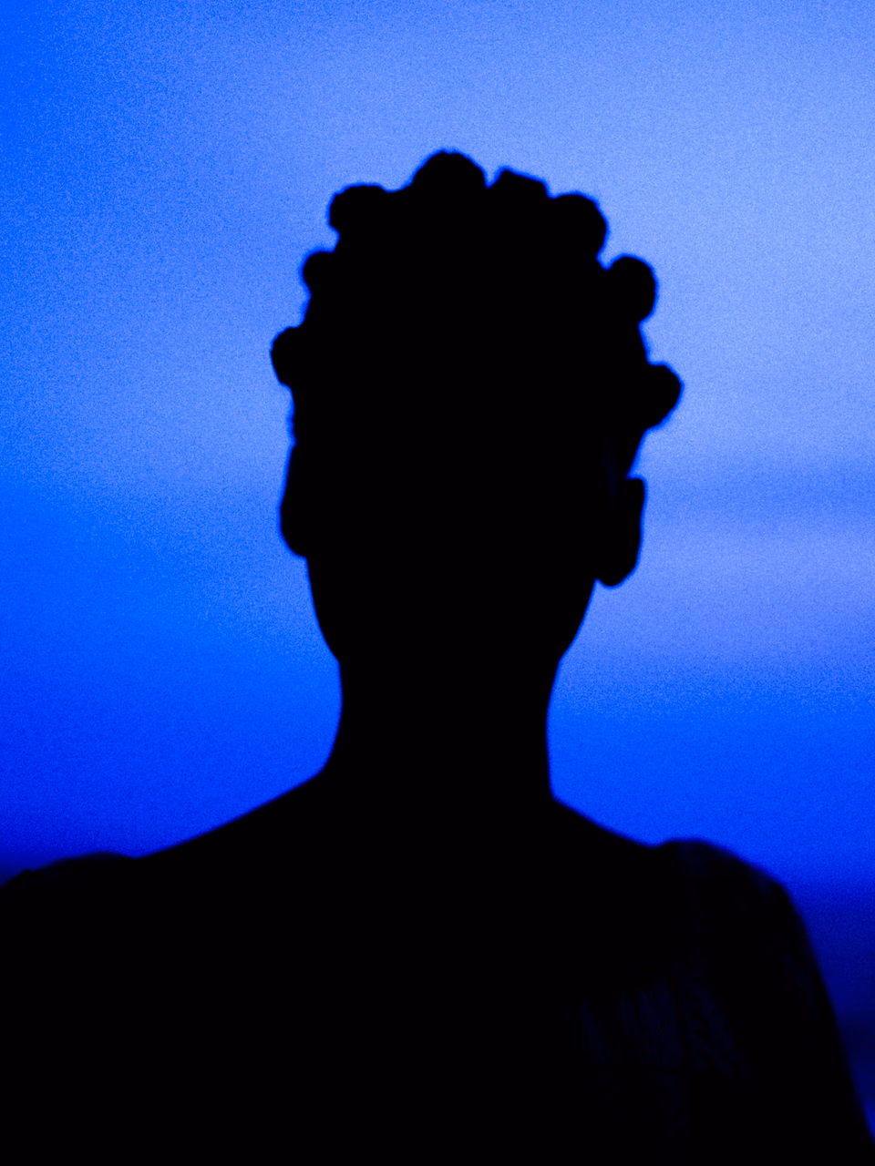 Silhouette bleue